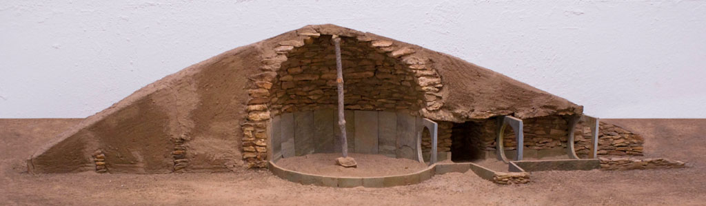 Maqueta de tholos, Los Millares - Foto de Jose Mª Yuste Maqueta de tholos, Los Millares - Foto de Jose Mª Yuste