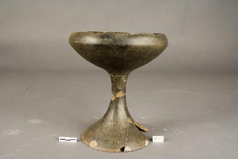Copa argárica del yacimiento de Ciavieja datada entre el 1880 y el 1550 a.C. (bronce pleno), Museo de Almería. Fuente: Red Ceres, ceres.mcu.es Copa argárica del yacimiento de Ciavieja datada entre el 1880 y el 1550 a.C. (bronce pleno), Museo de Almería. Fuente: Red Ceres, ceres.mcu.es