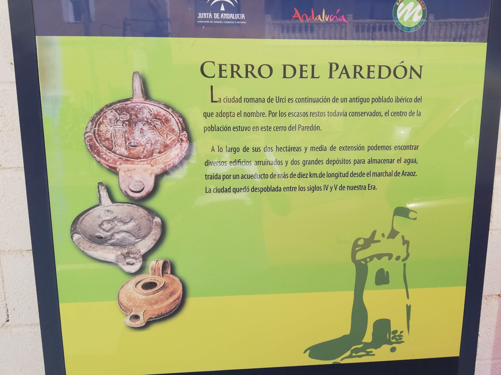 Cartel explicativo del Cerro del Paredón en la barriada del Chuche donde se destacan las antiguas lucernas de aceite ricamente decoradas. Fuente: patrimonioalmeriensepuebloapueblo.blogspot.com Cartel explicativo del Cerro del Paredón en la barriada del Chuche donde se destacan las antiguas lucernas de aceite ricamente decoradas. Fuente: patrimonioalmeriensepuebloapueblo.blogspot.com