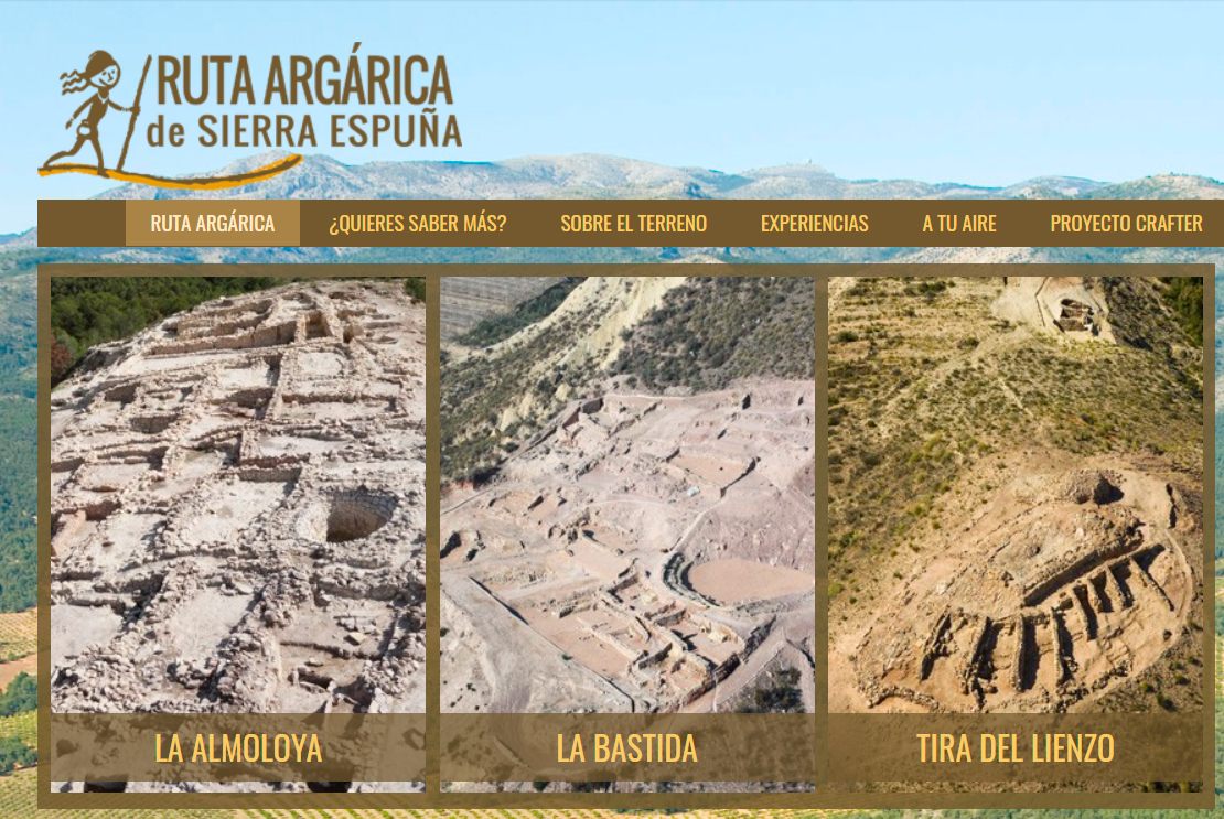Web del proyecto Ruta Argárica de Sierra Espuña y sus principales yacimientos: La Bastida, La Almoloya y La Tira del Lienzo Roberto Risch, Carlos Velasco y autoridades en la Bastida, 2018. Fuente: turismo.tonana.es