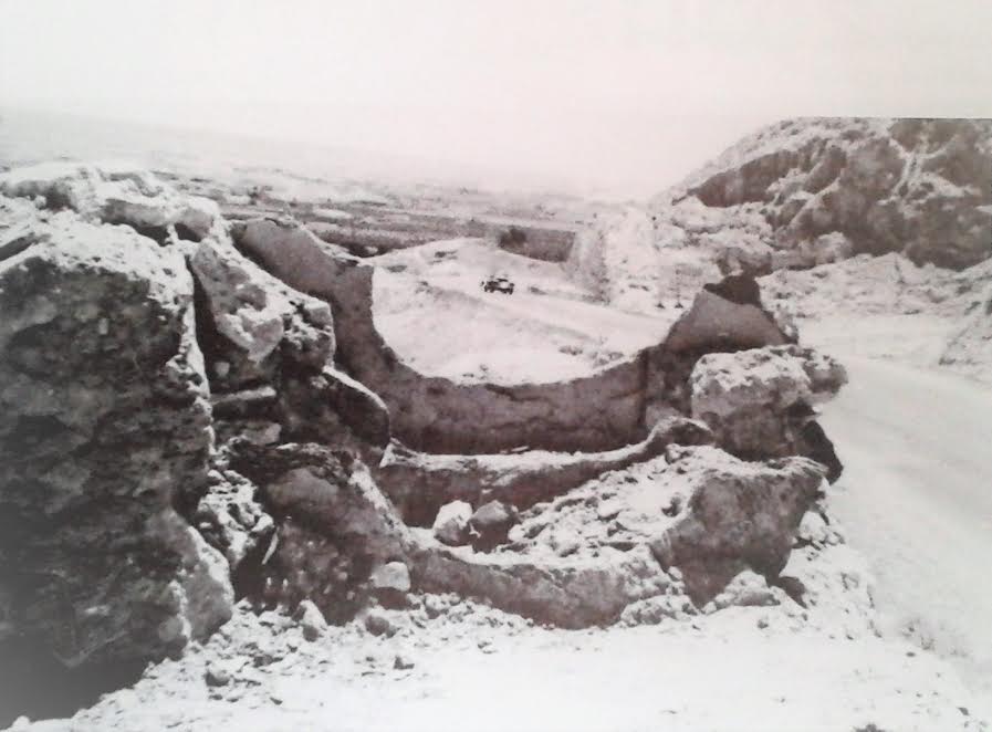 Tumba calcolítica de El Chuche, antes de su destrucción por obras viales. Fuente: Amigos de la Alcazaba Tumba calcolítica de El Chuche, antes de su destrucción por obras viales. Fuente: Amigos de la Alcazaba
