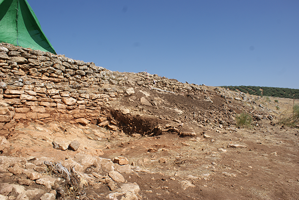 Muralla de Villavieja intervenida. Fuente: Villaviejaprehistorica.com Muralla de Villavieja intervenida. Fuente: Villaviejaprehistorica.com