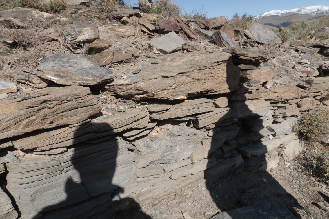 Restos de la posible muralla defensiva. Peñón de las Juntas Restos de la posible muralla defensiva. Peñón de las Juntas